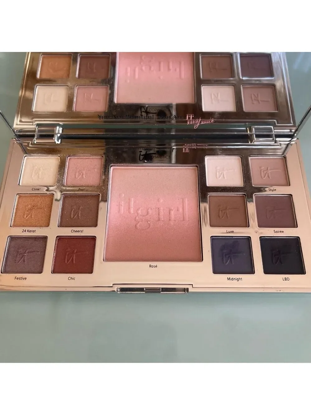IT COSMETICS IT Girl Palette Vol. 2 Palette of Eye Shadows & Blush Rare Limited